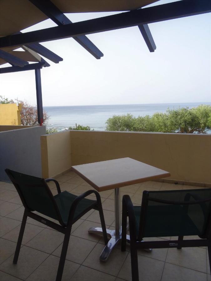 פלאקיאס Horizon Beach Hotel מראה חיצוני תמונה
