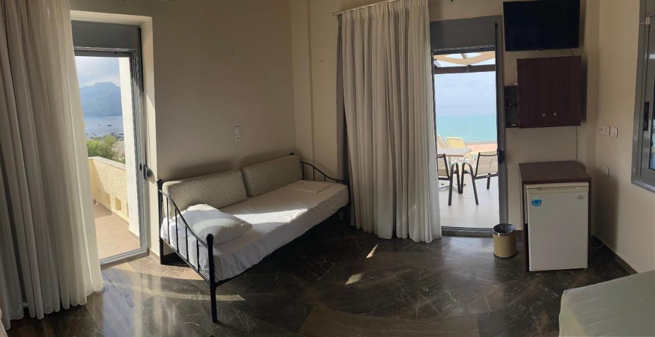 פלאקיאס Horizon Beach Hotel מראה חיצוני תמונה