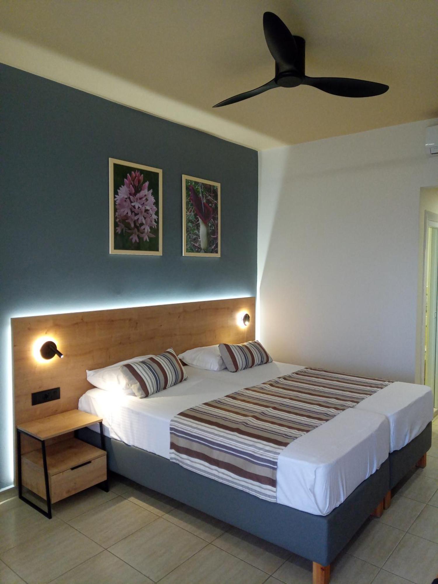 פלאקיאס Horizon Beach Hotel מראה חיצוני תמונה