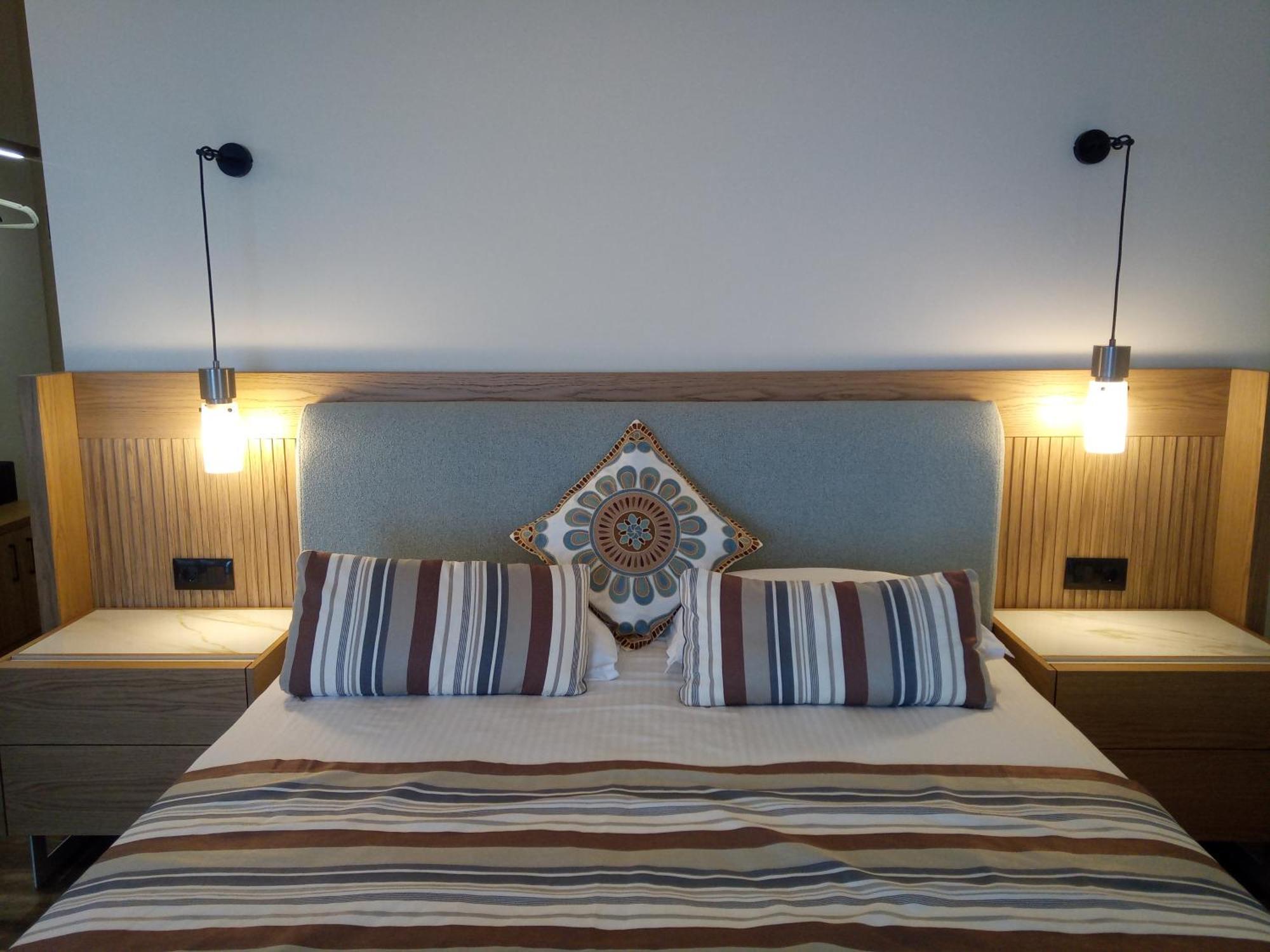 פלאקיאס Horizon Beach Hotel מראה חיצוני תמונה
